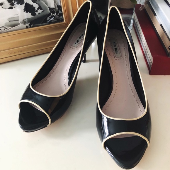 MIU MIU patent leather heels - Picture 1 of 5